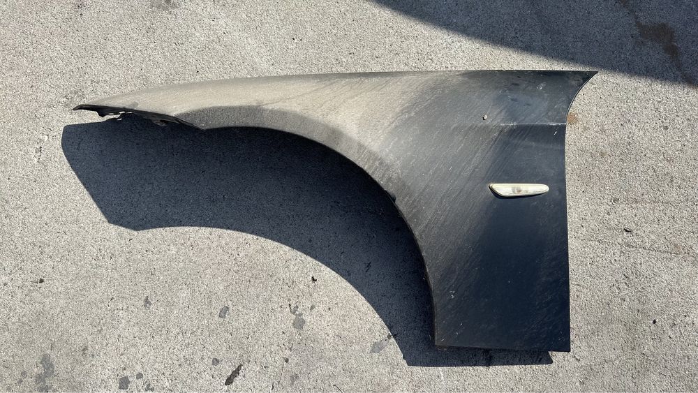 BMW E90 E91 Ляв калник