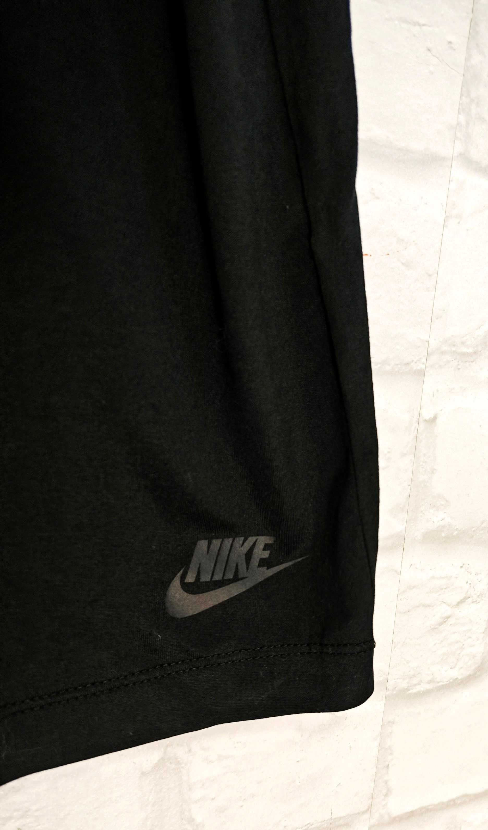 NIKE Оригинална дамска тениска размер М