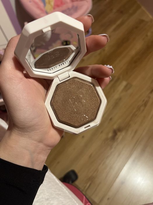 Декоративна Козметика: Huda, Dior, Fenty, MAC, Too Faced, Rare Beauty