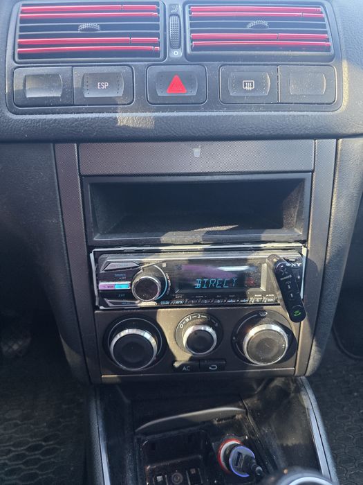 Vand/Schimb Vw Golf 4 Stare foarte bună