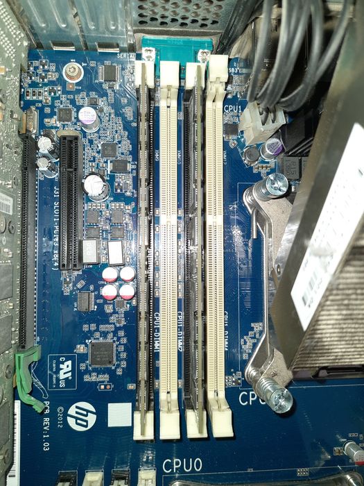 HP Z820 работна станция