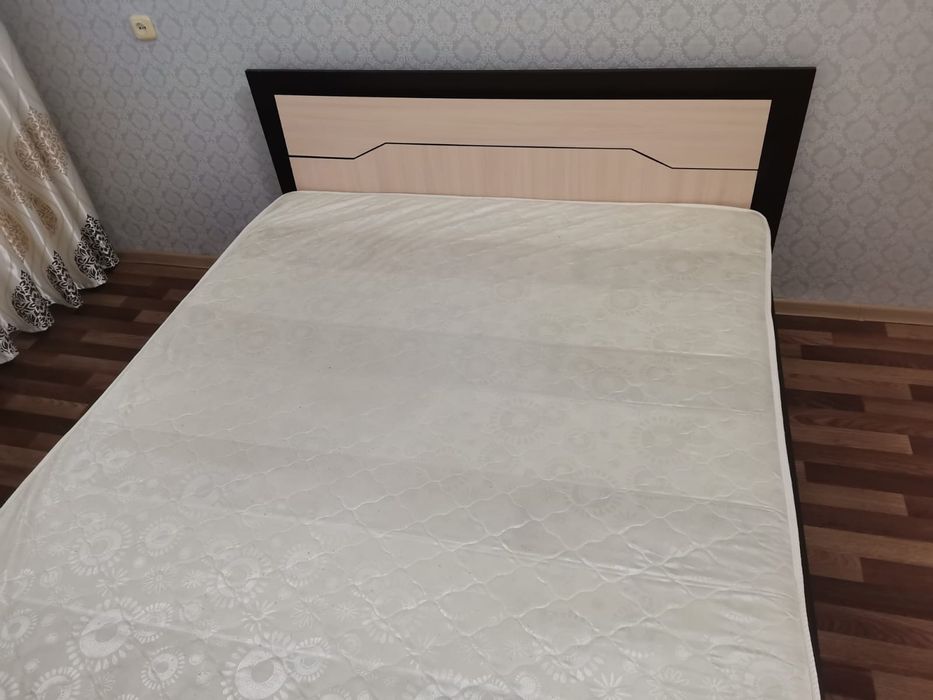 Кровать двухспальная