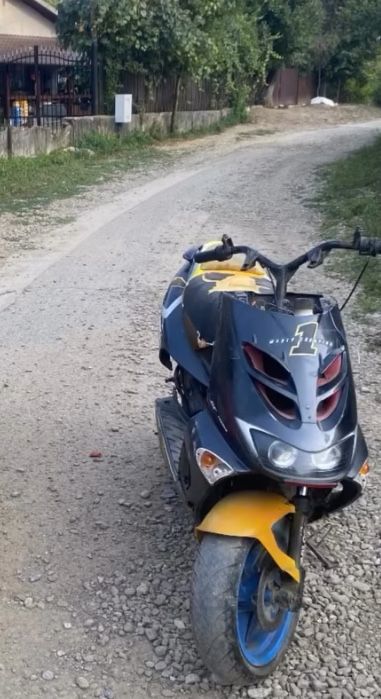 Aprilia sr 50 modelul 2