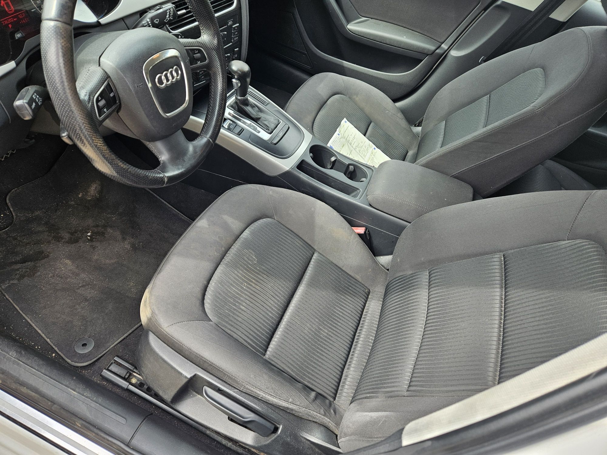 A4 b8 2.0dizel 143ks 2010god