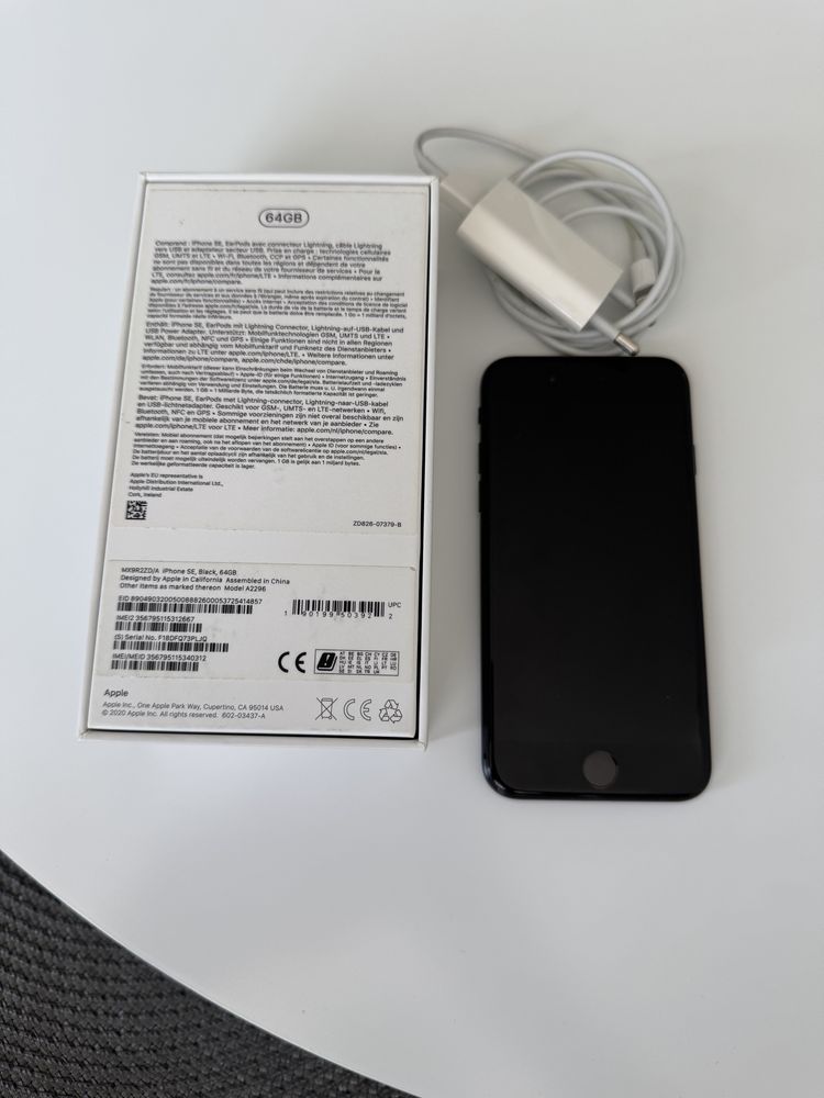 Телефон Айфон iPhone SE 2 64GB
