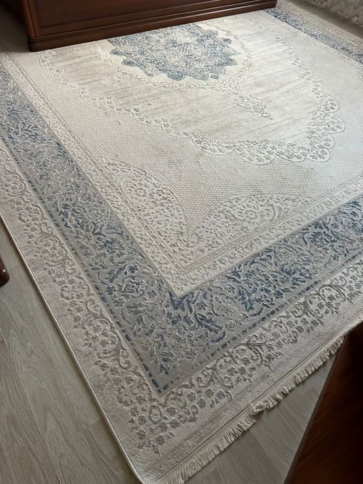 Ковер шелковый