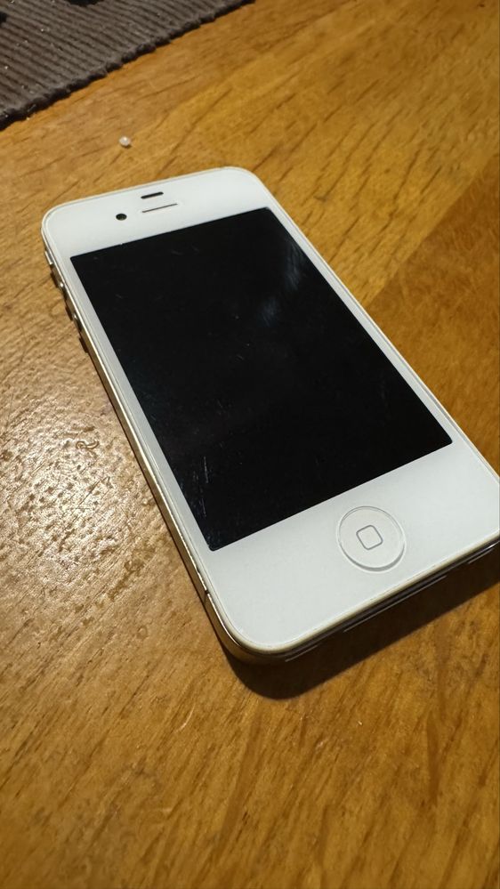 Iphone 4  Айфон4