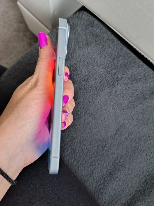 iPhone 15 Alb 128GB – Super stare, ca nou!
