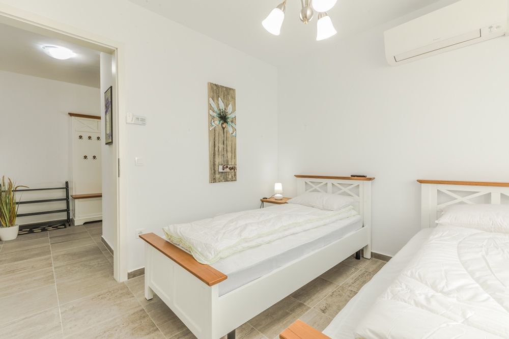 Cazare Brasov Regim Hotelier 3 camere Coresi