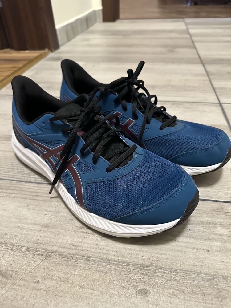 Маратонки ASICS като чисто нови!