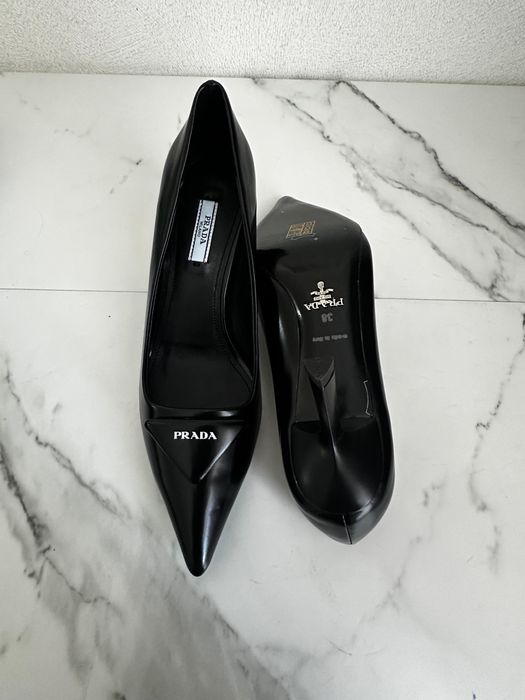 Продам туфли Prada