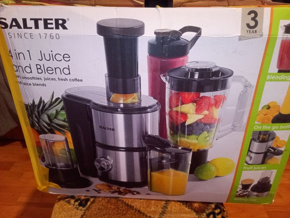 Cuptor cu microunde și storcător fructe