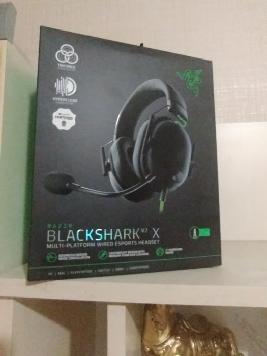 Продам наушники Razer blackshark v2x