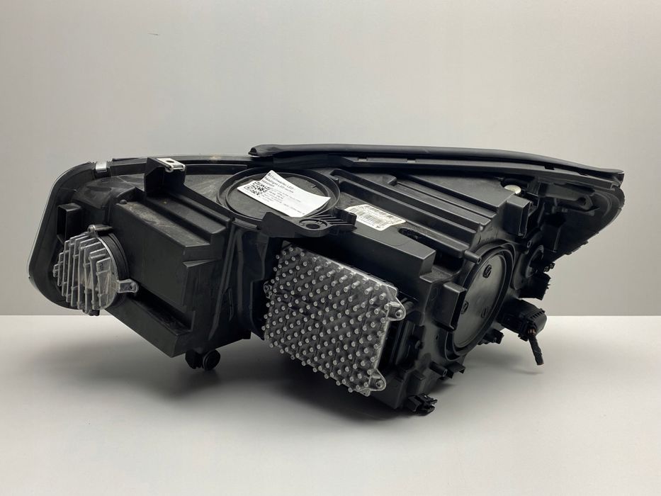 BMW F45 F46 Дясен фар LED