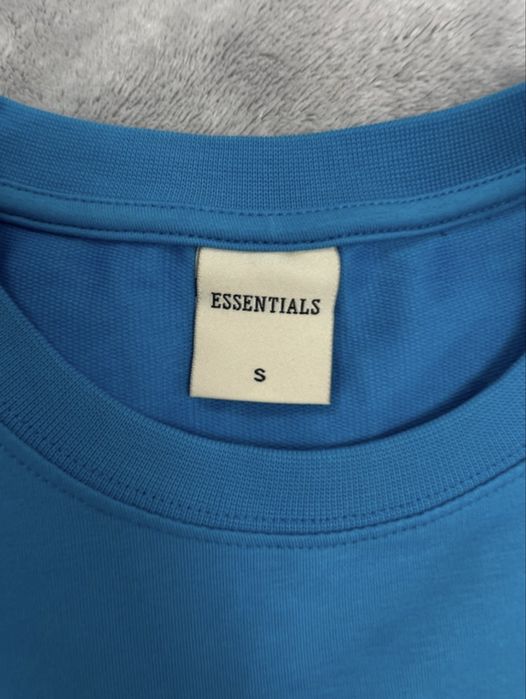 Tricou + pantaloni Essentials
