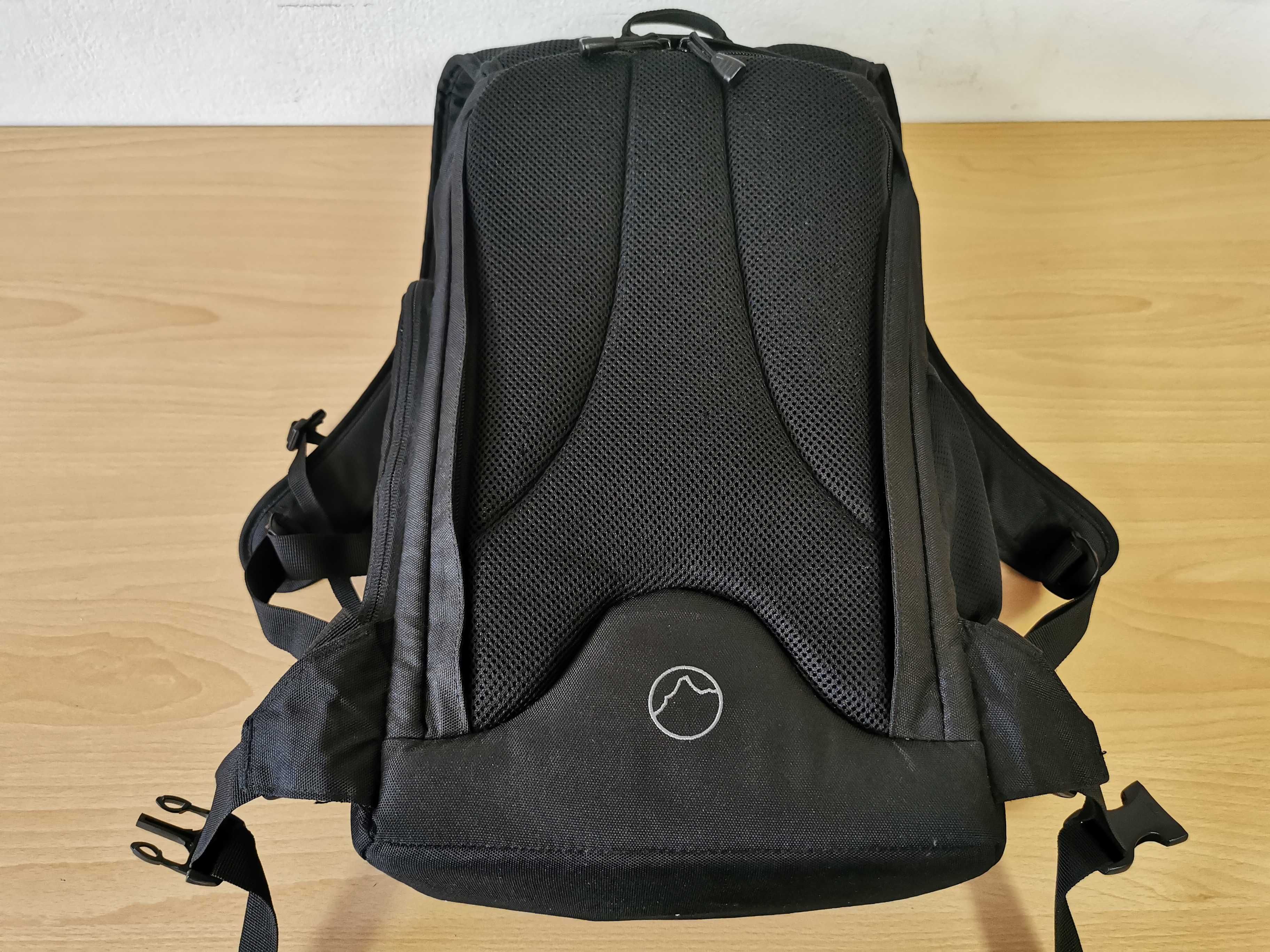 Lowepro Flipside 300 чанта - раница за фотоапарат