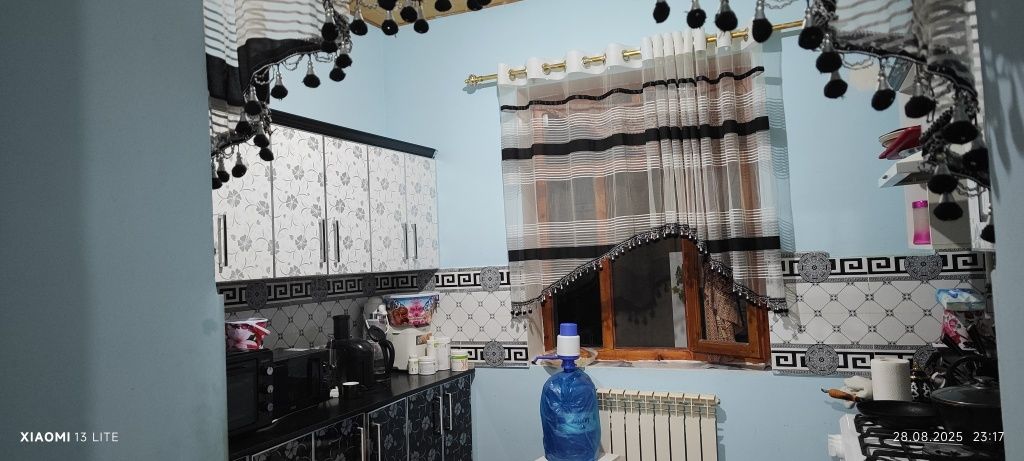 Kogondan barcha qulayliklarga ega Hovli sotiladi