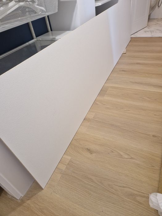 Placa antistropi Egger  ST76 / Contrablat / Backsplash 2 fete Gri alb