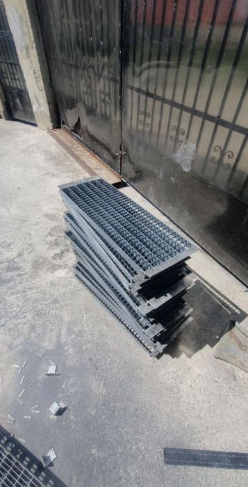 Trepte zincate galvanizate