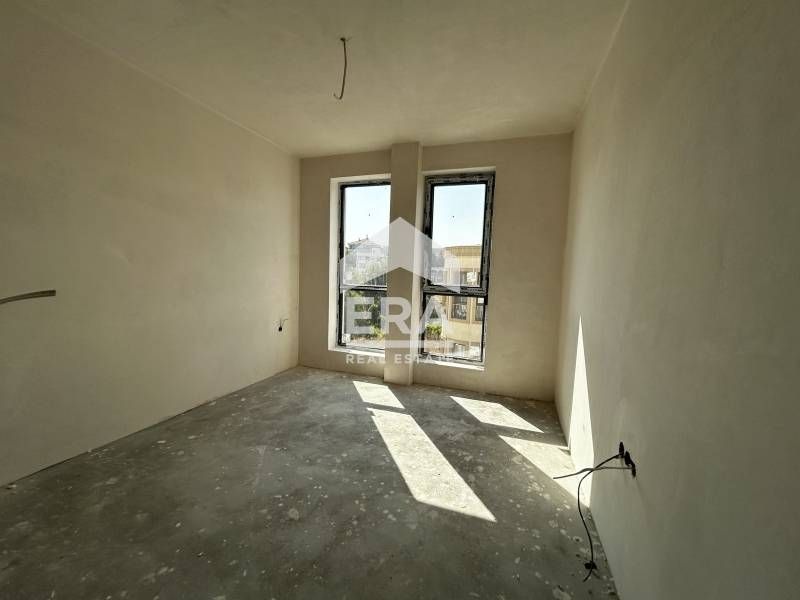 Продава се Двустаен апартамент в Варна, Виница - 62 кв.м за 1968 €/кв.м - Снимка #9