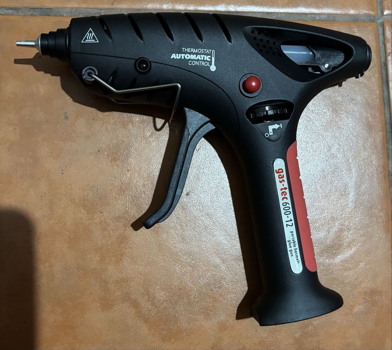 Pistol lipit silicon