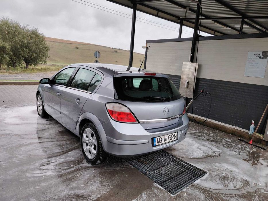 Vând Opel Astra  1.7 CDTI Cosmo