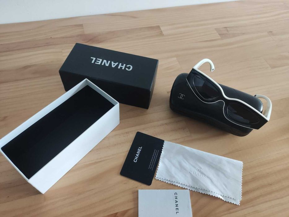 Ochelari de soare Chanel