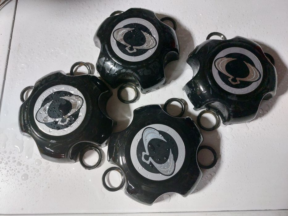 Колпаки на железные колеса.