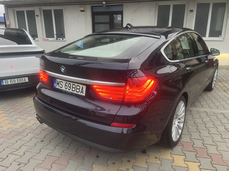 Vand BMW 530 GT xdrive Schimb doar cu Toyota Hilux