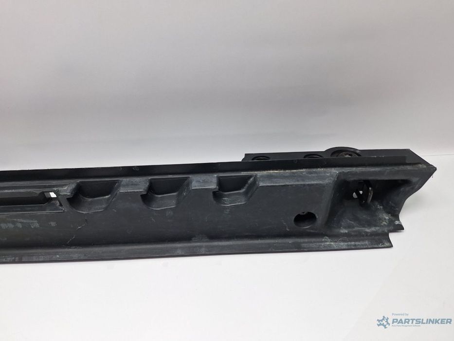 Suport mocheta portbagaj dreapta SKODA SUPERB II Estate 3T5 2009 - 2015 TDI CBBB, CFGB 3T9863512