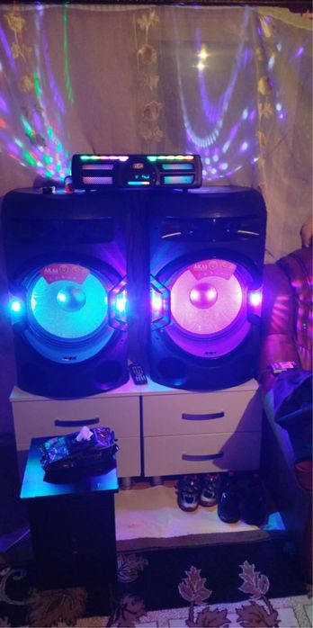 Vand System Boxe Akai Y3