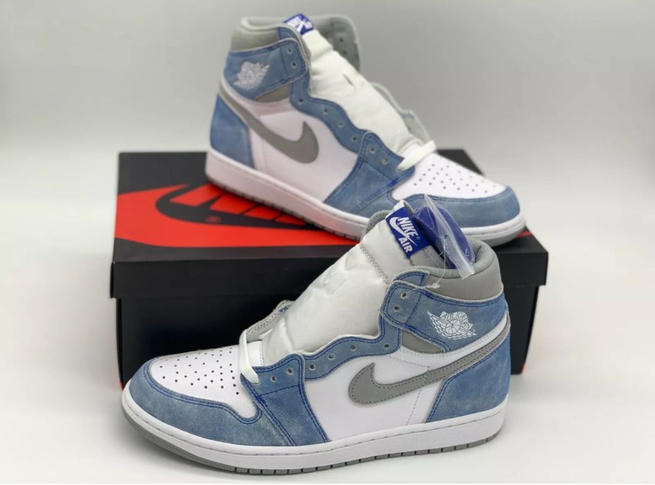 Adidasi Nike Air Jordan 1 Retro Hyper Royale- Pret Promotional