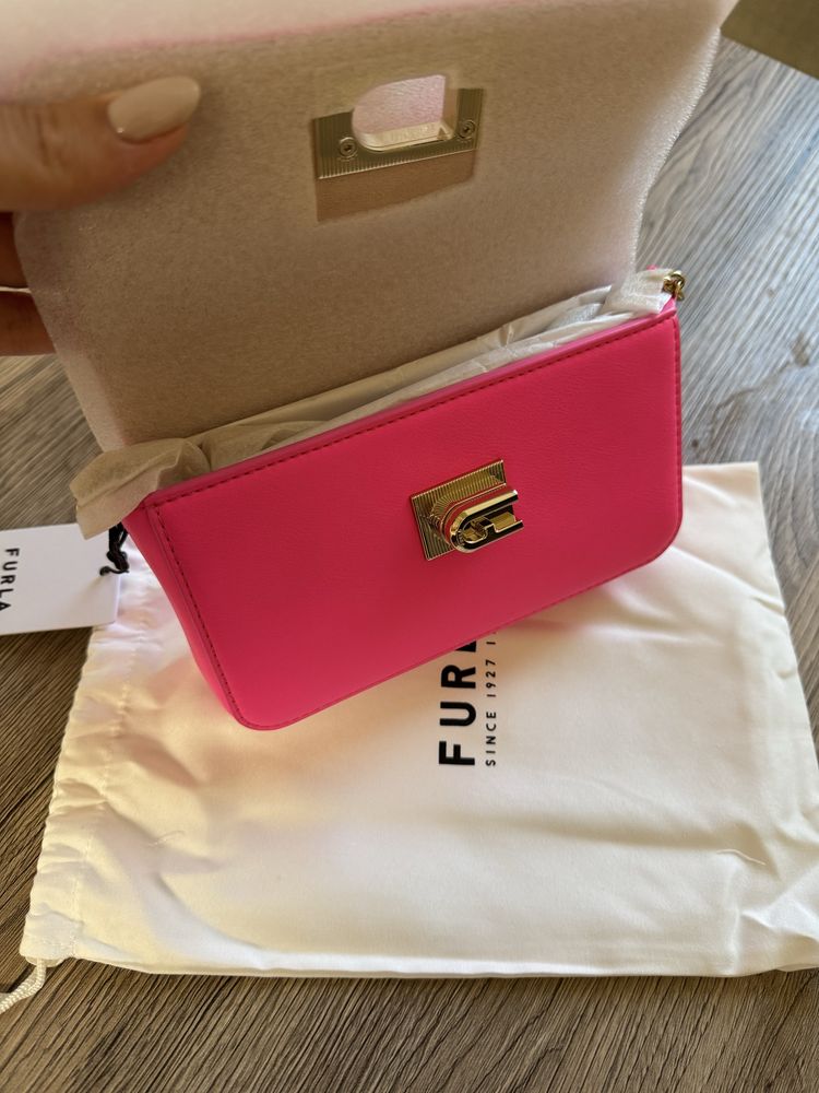 Нова дамска чанта Furla