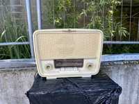 Старо лампово радио ретро радио
