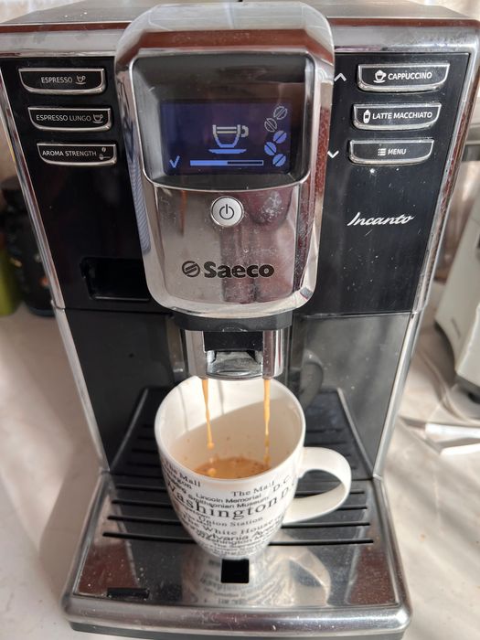 Кофемашинка Philips Saeco