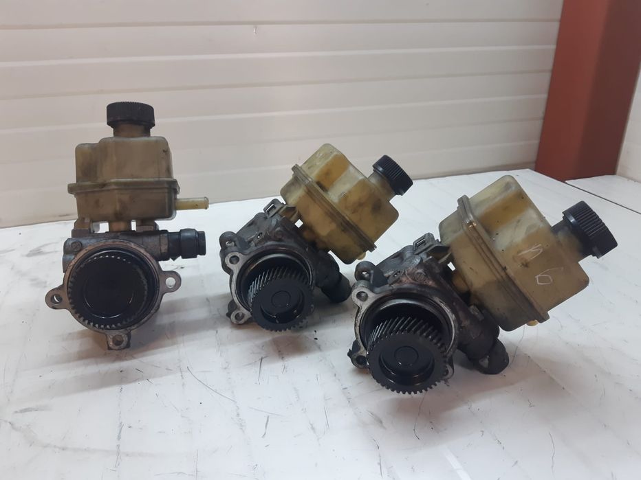 Pompa servo direcție Mazda 6 2004 2.0d 150lei buc