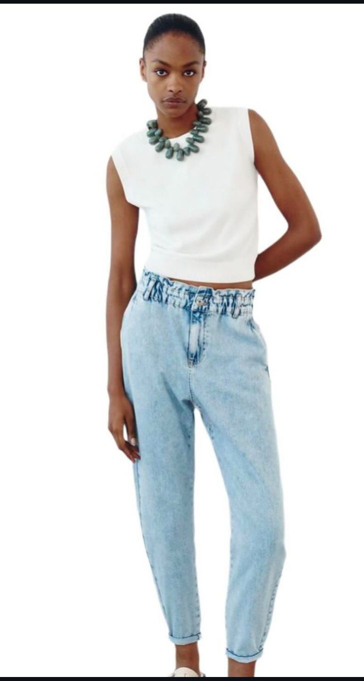 Vând Blugi Zara moms Jeans talie elastic Damă