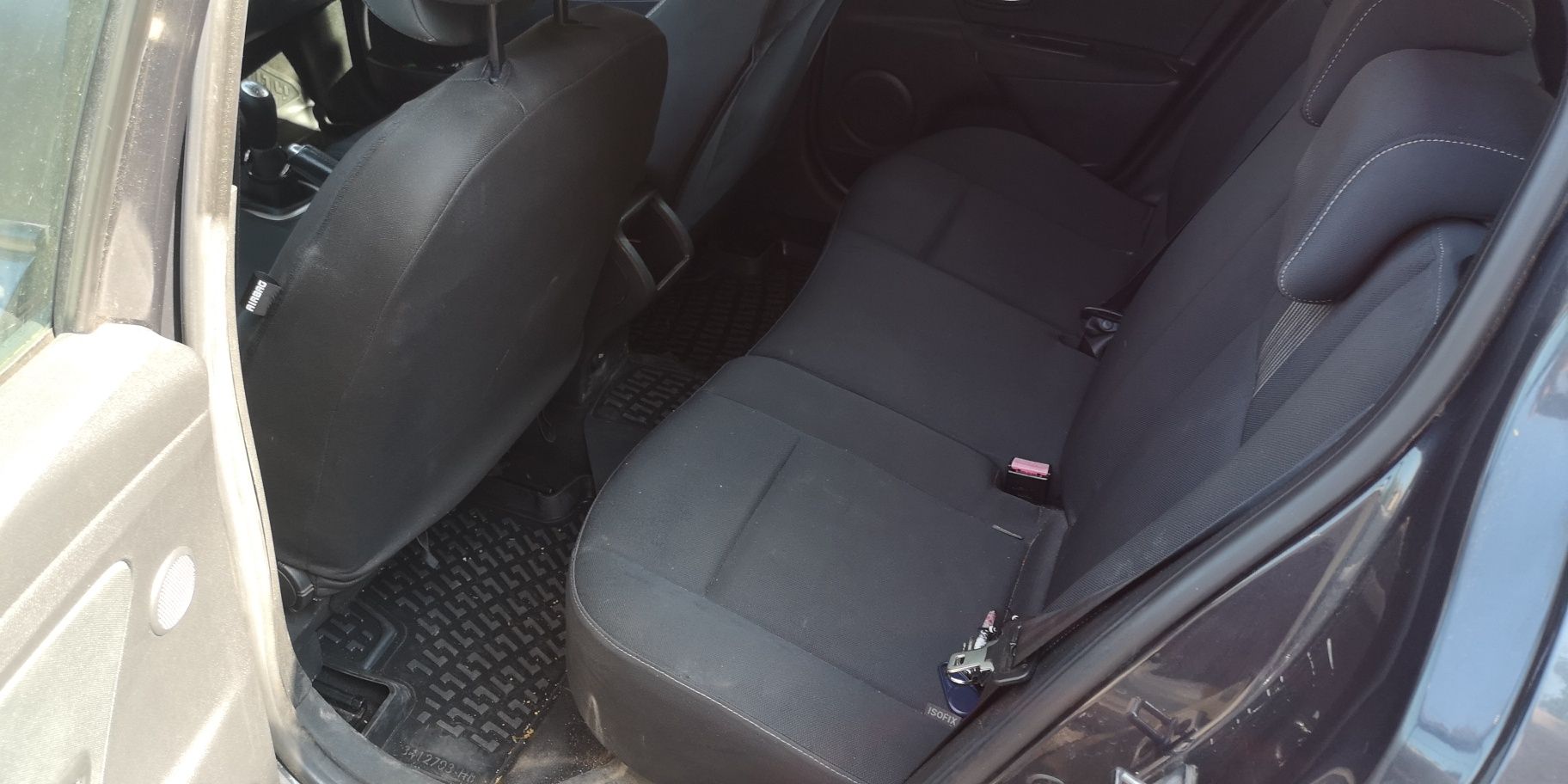 Se vinde renault megane3 mașina foarte bună