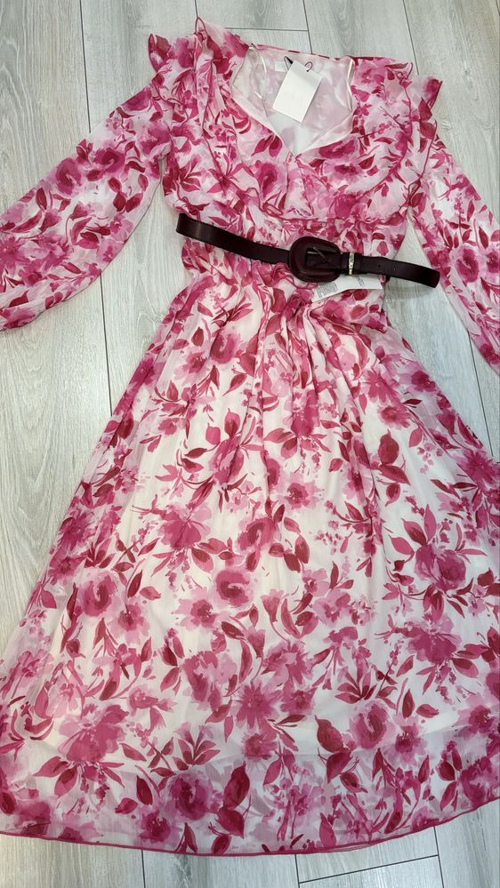 Zara Дълга ефирна рокля с коланче