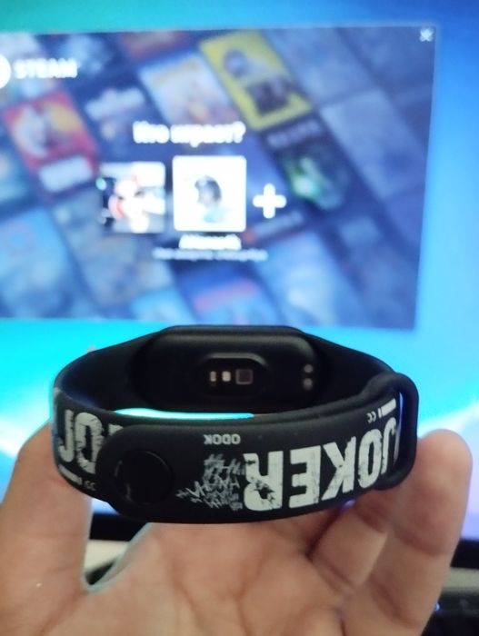 Продаю Mi Band 7

Состояние: отличное
Экран без царапин, батарея д