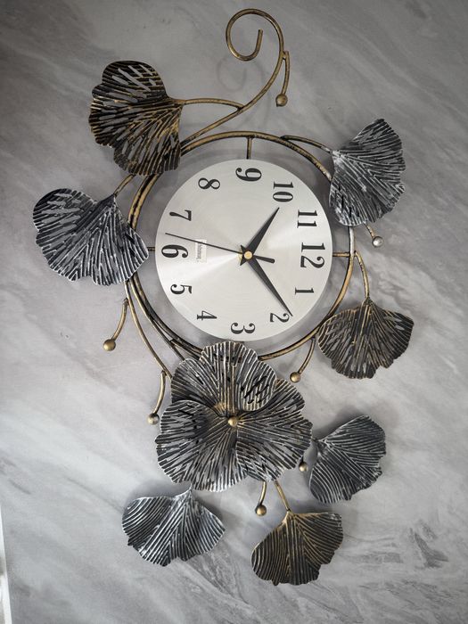 Продаются часы с китая