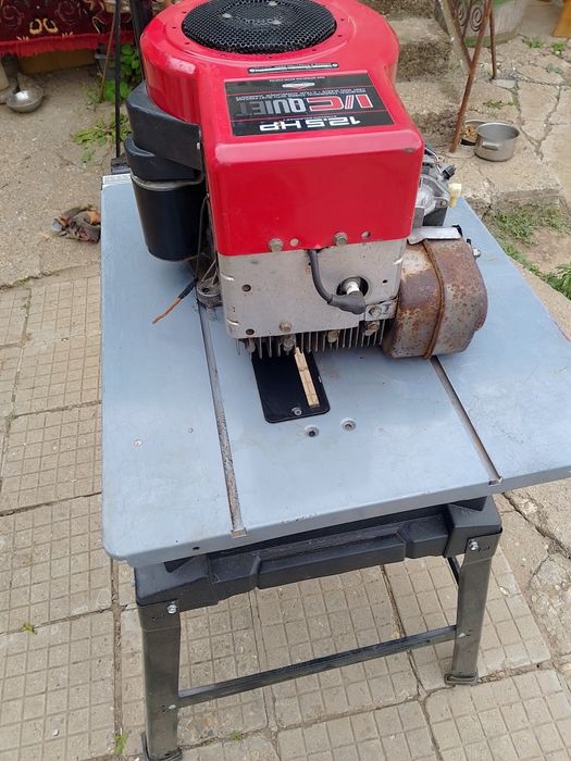 Двигател Briggs& Stratton 12.5hp