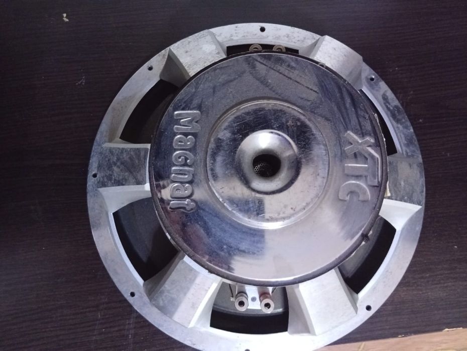 Subwoofer Magnat XTC 380 aproape nou