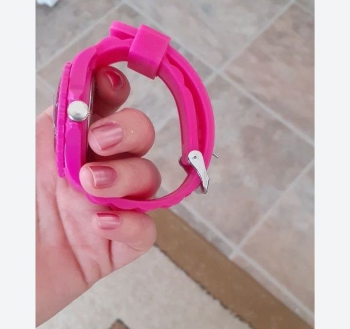 Дамски часовник нов