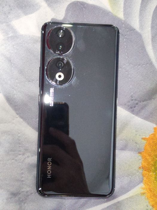 продам Honor 90 256GB.