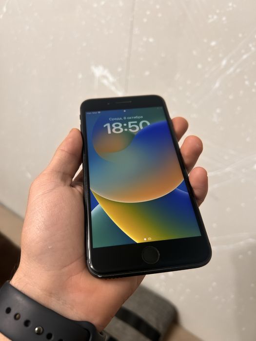 Продам Iphone 8 plus