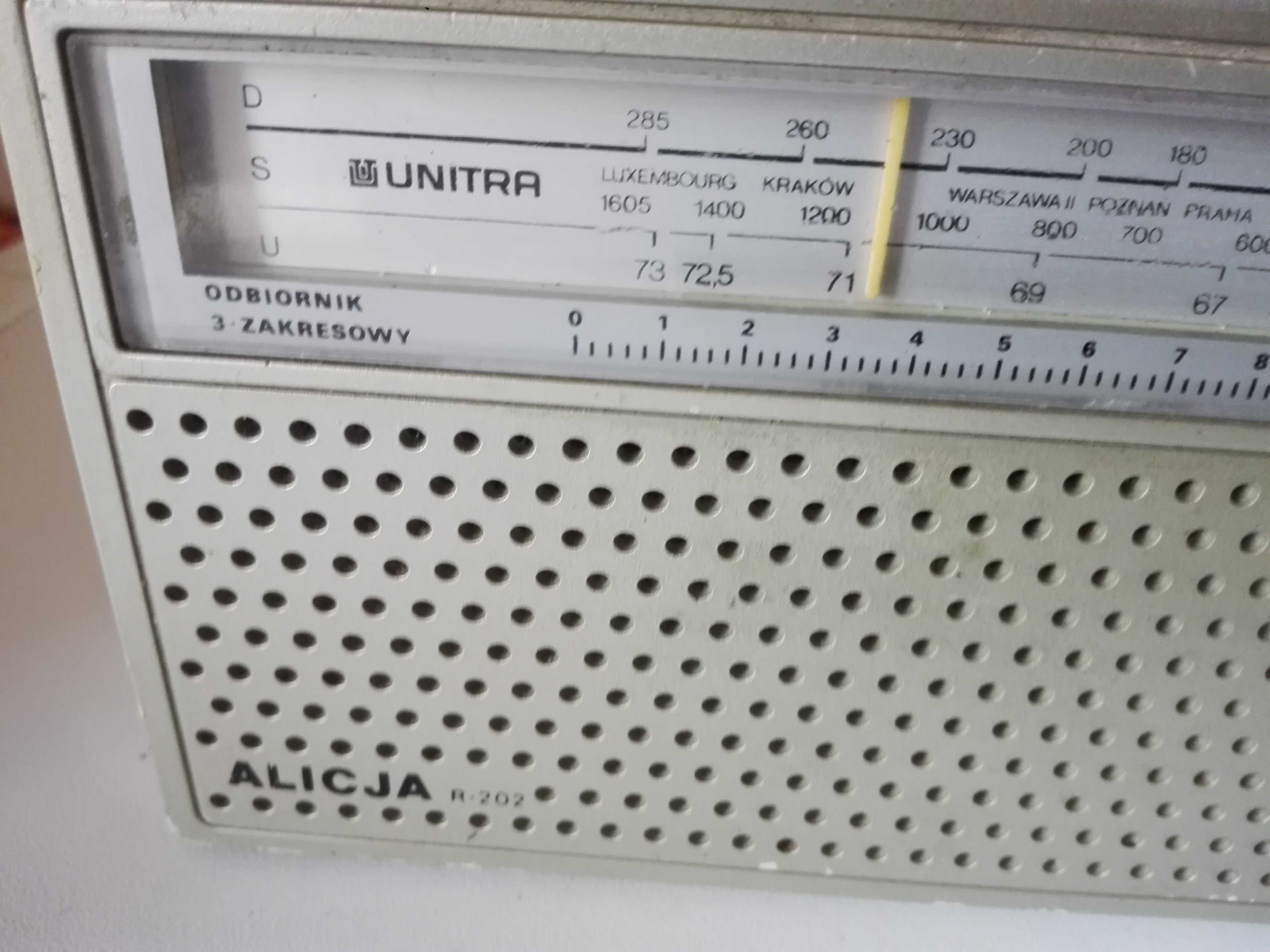 Немски сервиз за чай и полско радио  UNITRA .