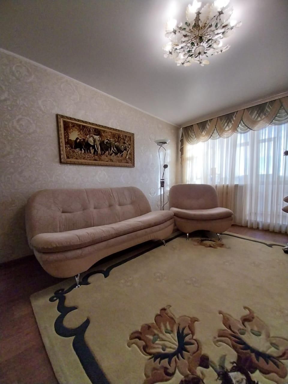 Продам диван и 2 кресла