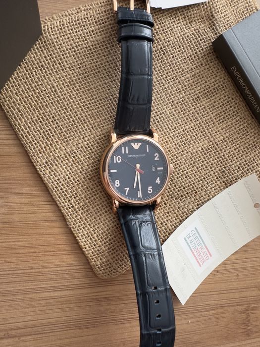 Ceas Emporio Armani barbatesc nou exceptional curea de piele AR11135