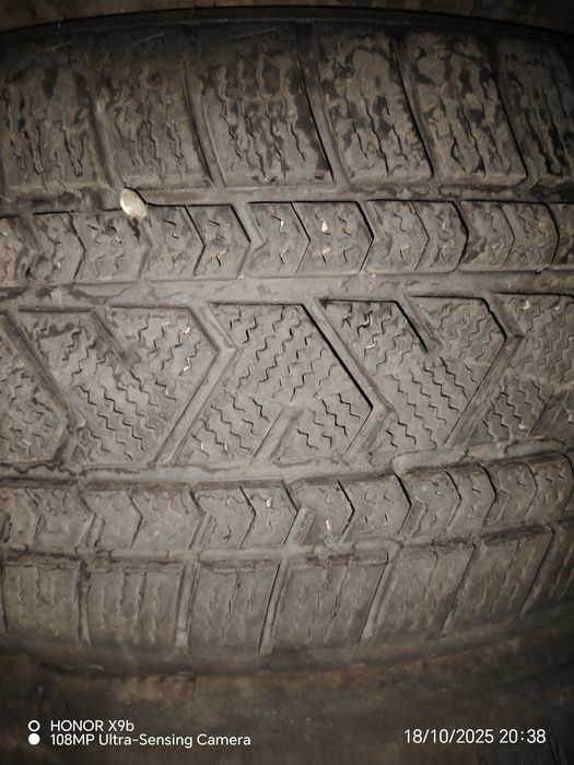 Зимние шины 245/40/ 19